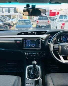 2015 Toyota Hilux SR5