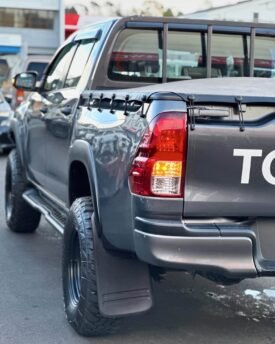 2018 Toyota Hilux SR5