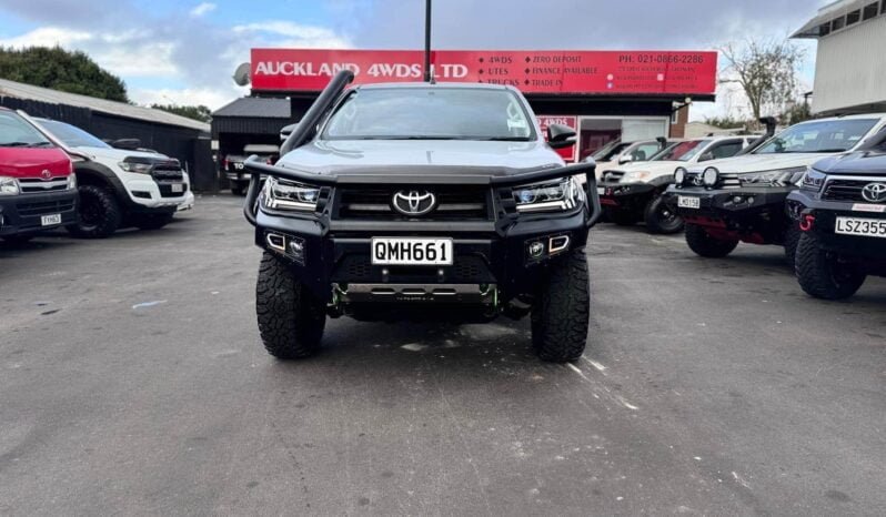 
								2016 Toyota Hilux SR full									