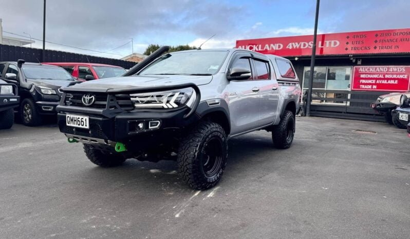
								2016 Toyota Hilux SR full									