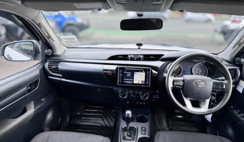 
								2018 Toyota Hilux full									