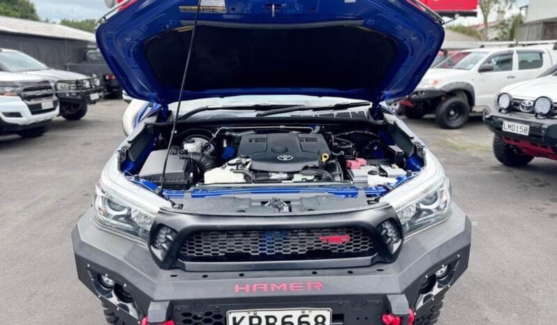 
								2017 Toyota Hilux SR5 full									