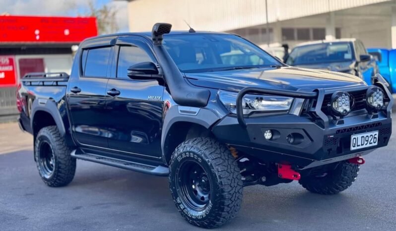 
								2024 Toyota Hilux SR full									