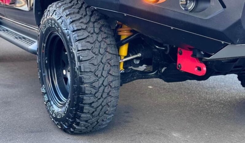 
								2024 Toyota Hilux SR full									