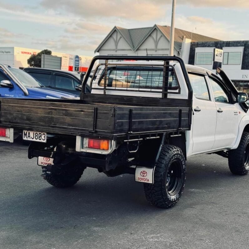 
								2012 Toyota Hilux SR full									