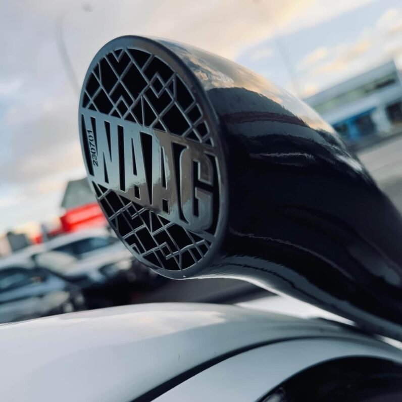 
								2012 Toyota Hilux SR full									