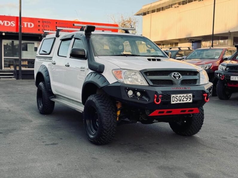 
								2007 Toyota Hilux SR full									