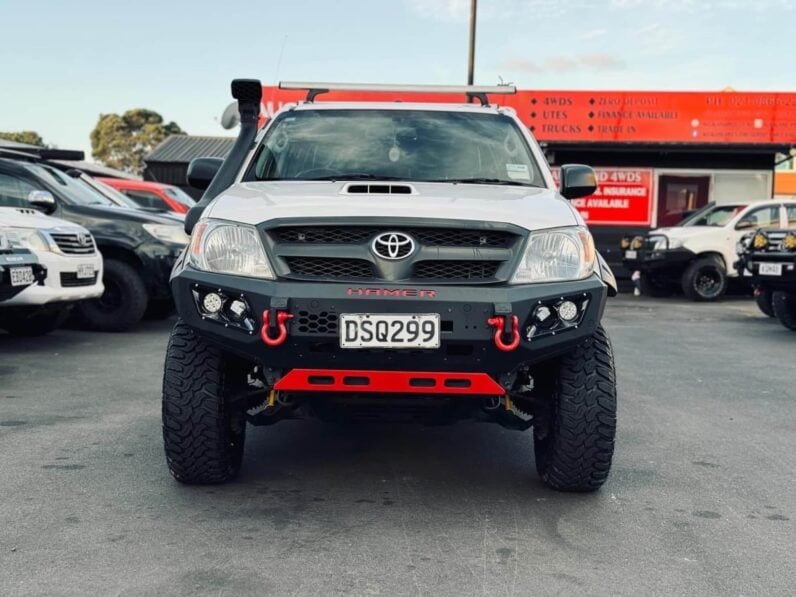
								2007 Toyota Hilux SR full									