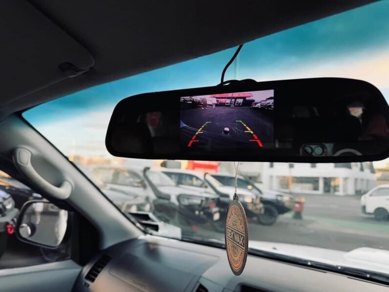 
								2007 Toyota Hilux SR full									