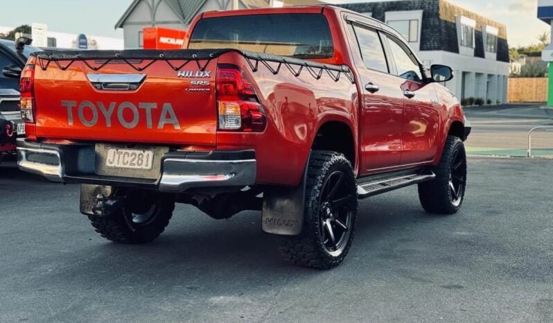 
								2016 Toyota Hilux SR5 full									