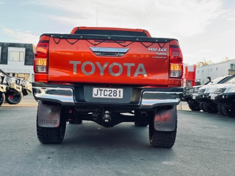 
								2016 Toyota Hilux SR5 full									