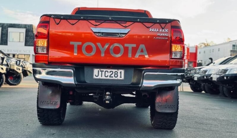 
								2016 Toyota Hilux SR5 full									