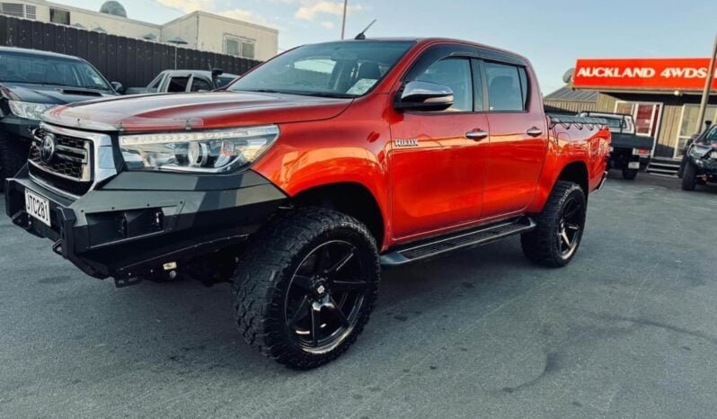 
								2016 Toyota Hilux SR5 full									