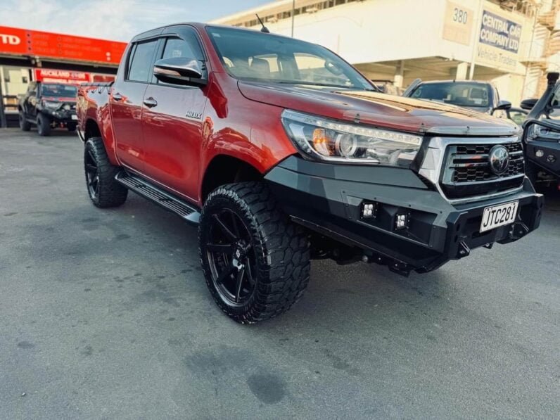 
								2016 Toyota Hilux SR5 full									
