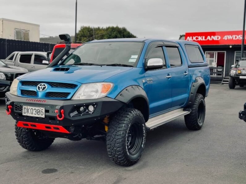 
								Toyota Hilux 2006 4WD SR5 full									