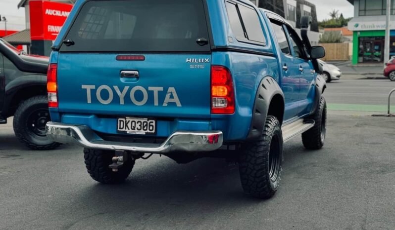 
								Toyota Hilux 2006 4WD SR5 full									