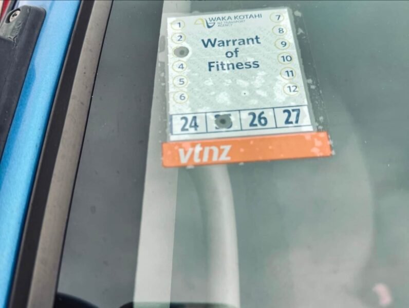 
								Toyota Hilux 2006 4WD SR5 full									