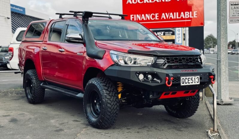 
								2019 Toyota Hilux SR5 full									