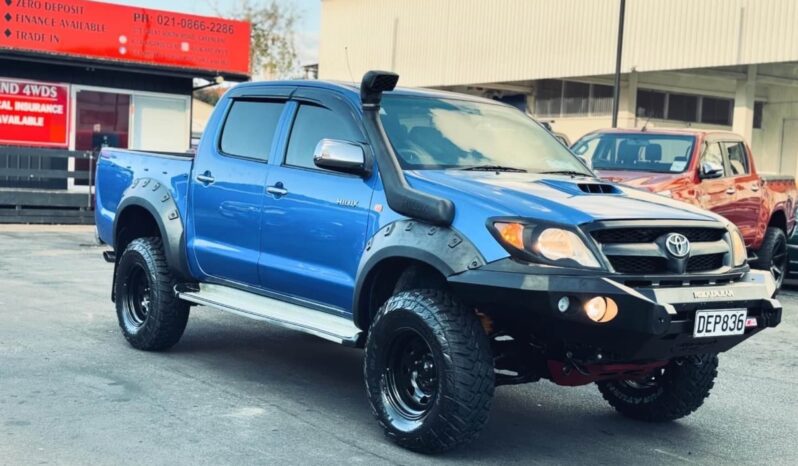 
								2006 Toyota Hilux SR5 full									