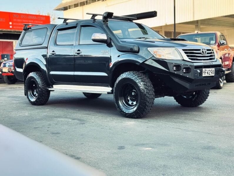 
								2014 Toyota Hilux SR5 full									