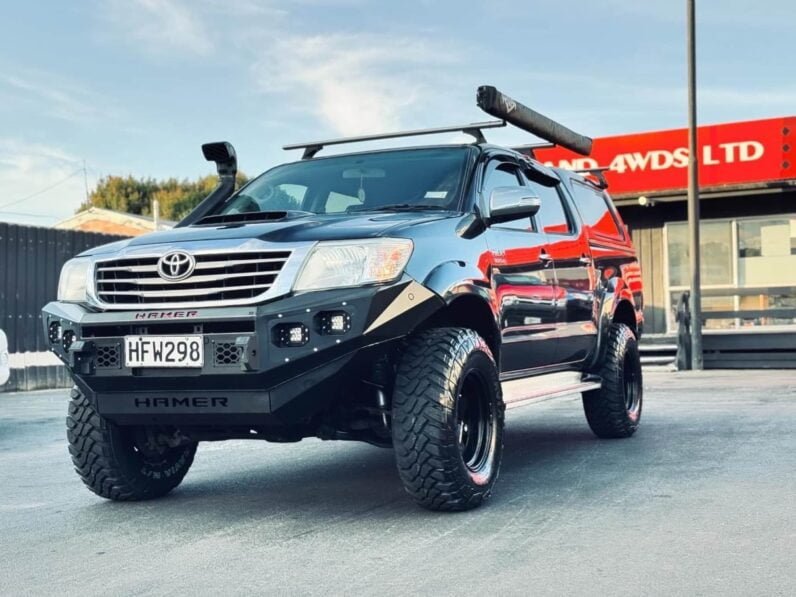 
								2014 Toyota Hilux SR5 full									