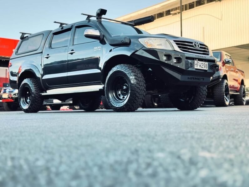 
								2014 Toyota Hilux SR5 full									