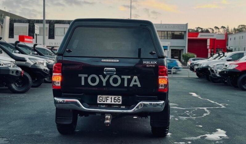 
								2013 Toyota Hilux SR5 full									