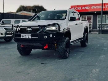 2022 Toyota Hilux SR5 Cruiser