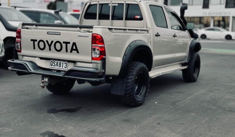 
								2014 Toyota Hilux full									