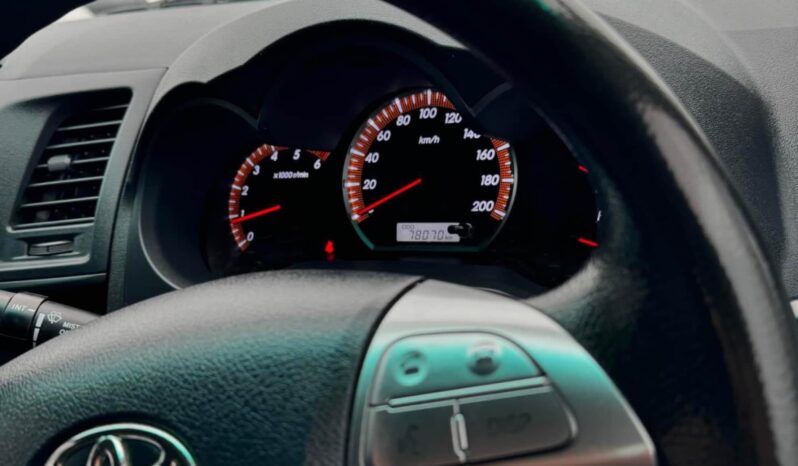 
								2014 Toyota Hilux full									