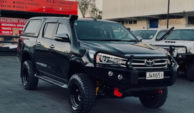 
								2016 Toyota Hilux SR5 full									