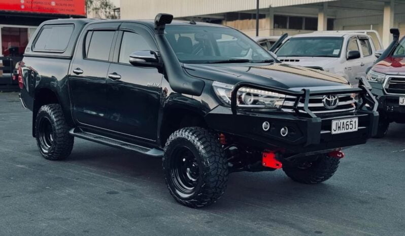 
								2016 Toyota Hilux SR5 full									
