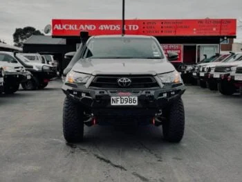 2020 Toyota Hilux SR