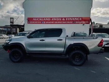 2020 Toyota Hilux SR