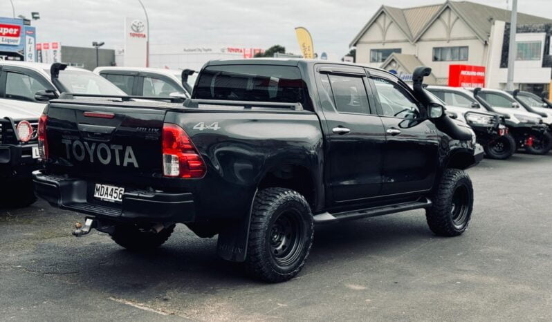 
								2019 Toyota Hilux SR5, TD, DC 4WD full									