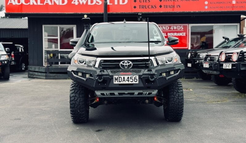 
								2019 Toyota Hilux SR5, TD, DC 4WD full									