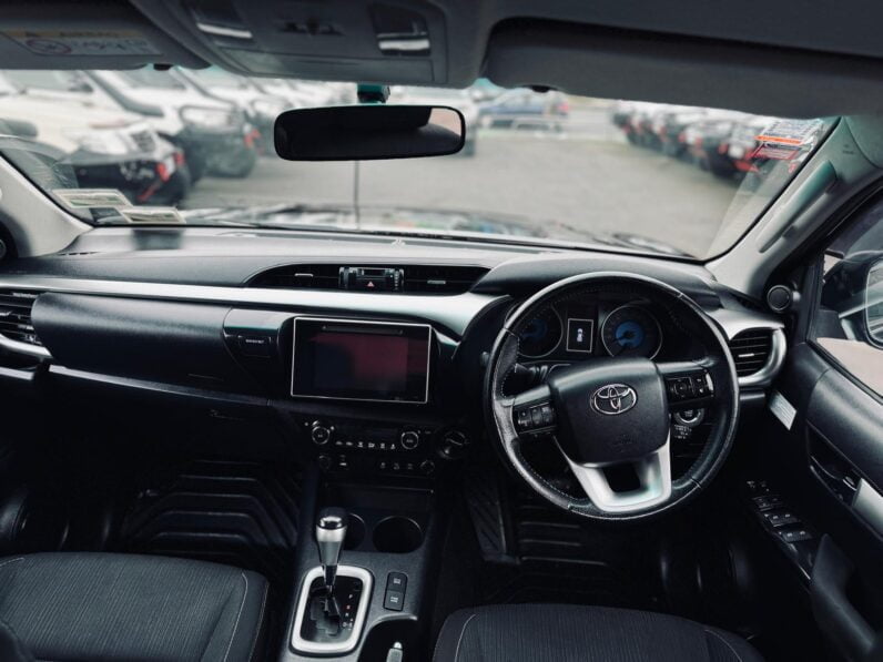 
								2019 Toyota Hilux SR5, TD, DC 4WD full									
