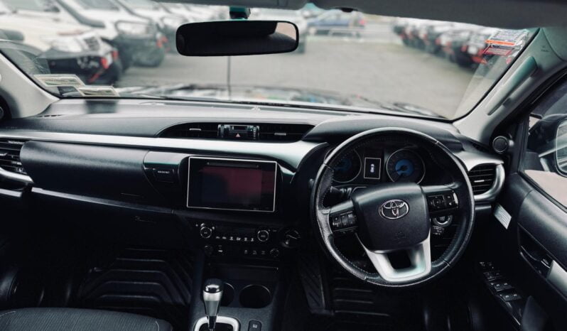 
								2019 Toyota Hilux SR5, TD, DC 4WD full									
