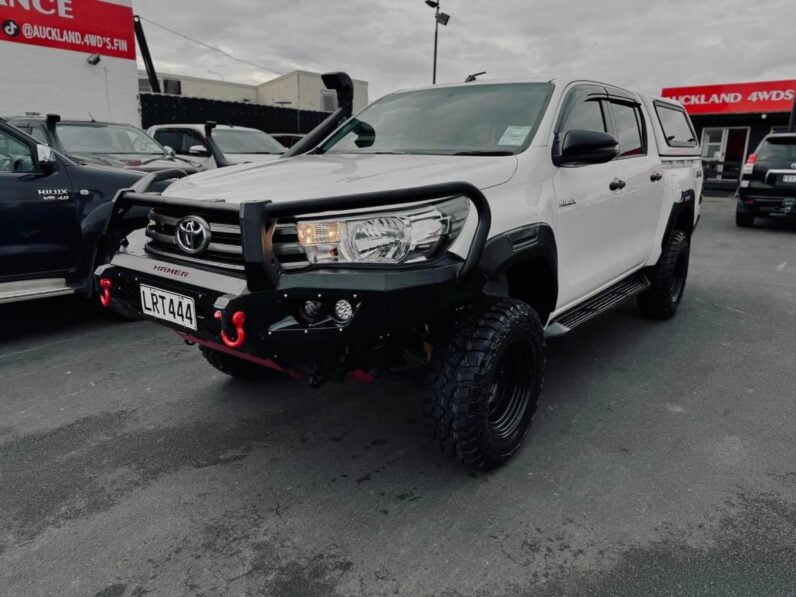 
								2018 Toyota Hilux full									
