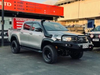 2016 Silver Toyota Hilux, SR, TD, DC, 4WD