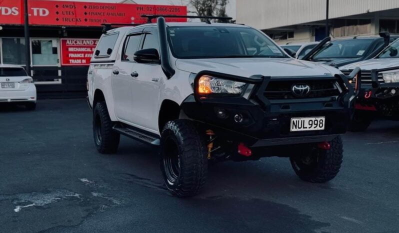 
								2021 Toyota Hilux SR full									