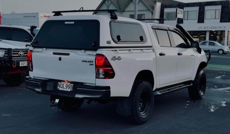 
								2021 Toyota Hilux SR full									