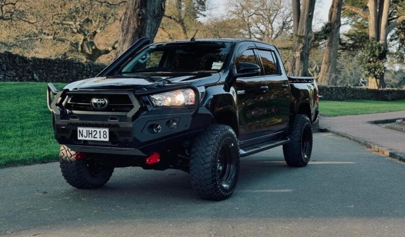 
								2021 Toyota Hilux SR full									
