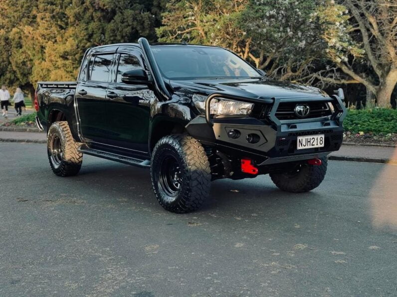 
								2021 Toyota Hilux SR full									