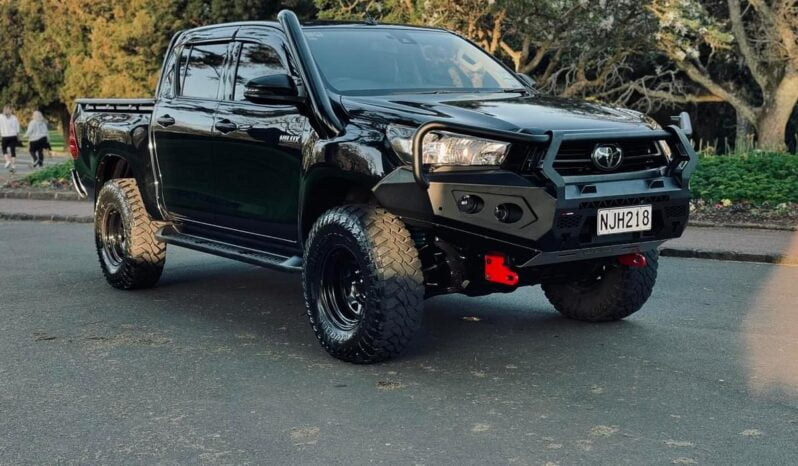 
								2021 Toyota Hilux SR full									