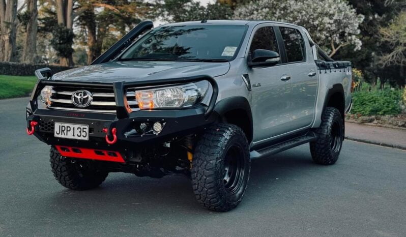 
								2016 Toyota Hilux full									