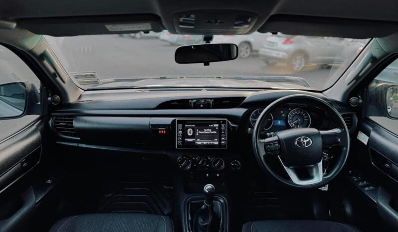 
								2016 Toyota Hilux full									